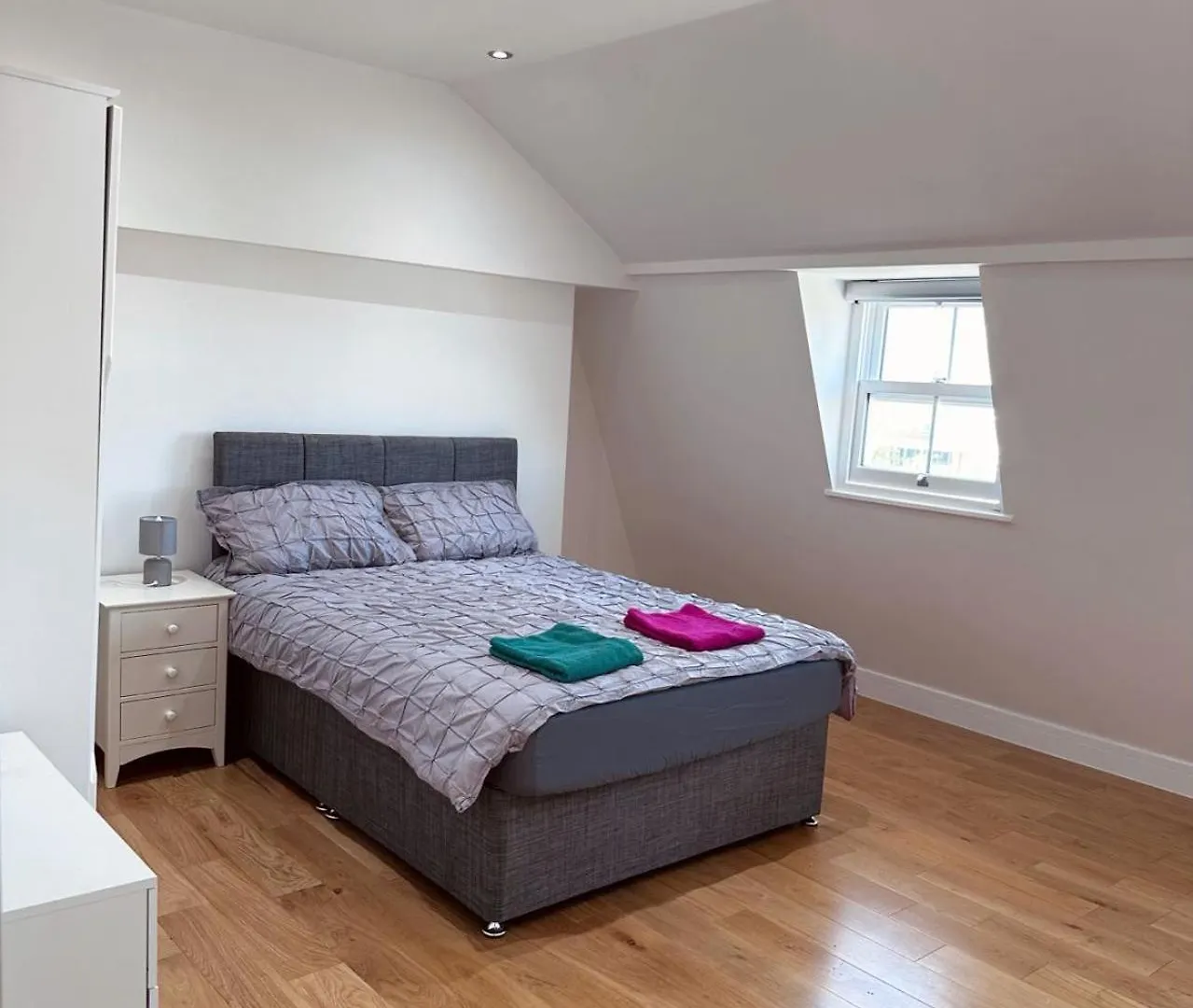 3 Bed 2 Bath Apartment Near Greenwich Park 6 Guests Maximum London