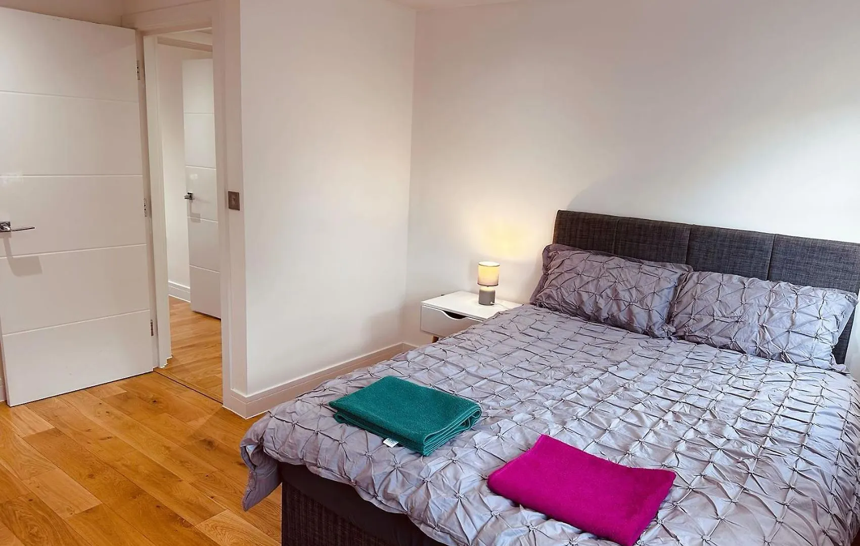 3 Bed 2 Bath Apartment Near Greenwich Park 6 Guests Maximum London