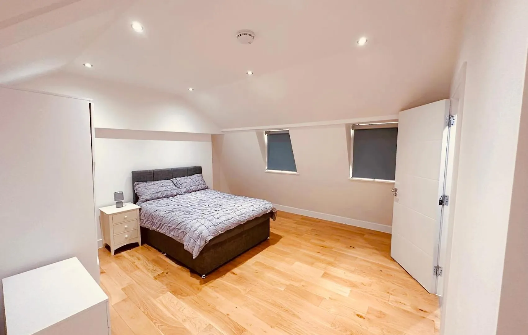 3 Bed 2 Bath Apartment Near Greenwich Park 6 Guests Maximum London